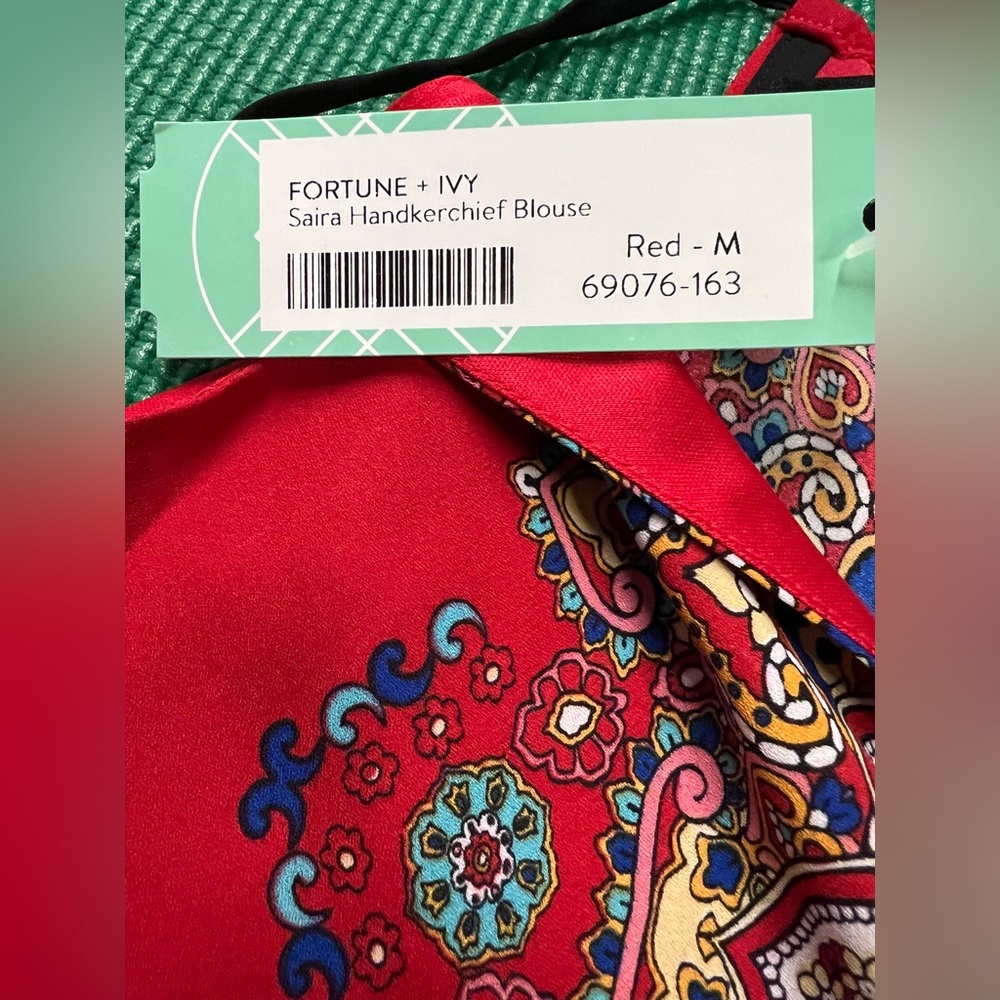 Fortune & Ivy Saira Handkerchief Blouse from Stitch Fix. Size Medium - Picture 5 of 6